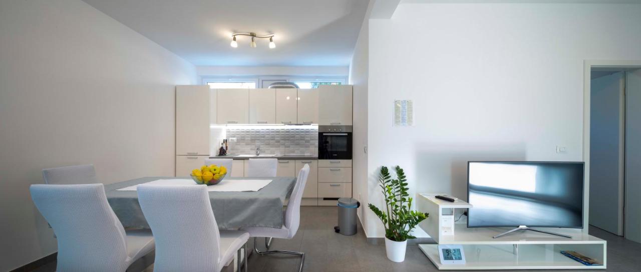 Apartment Fragola Makarska Eksteriør bilde