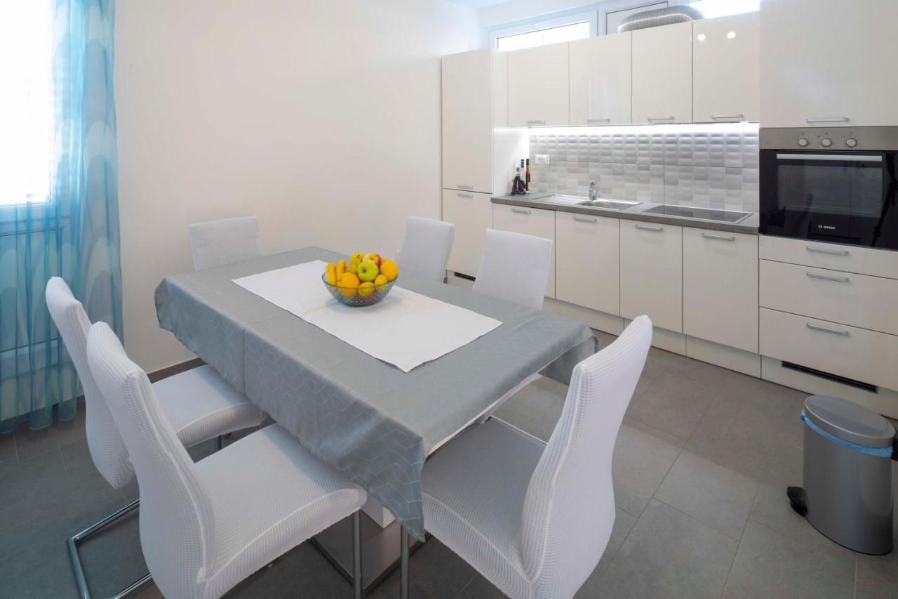 Apartment Fragola Makarska Eksteriør bilde