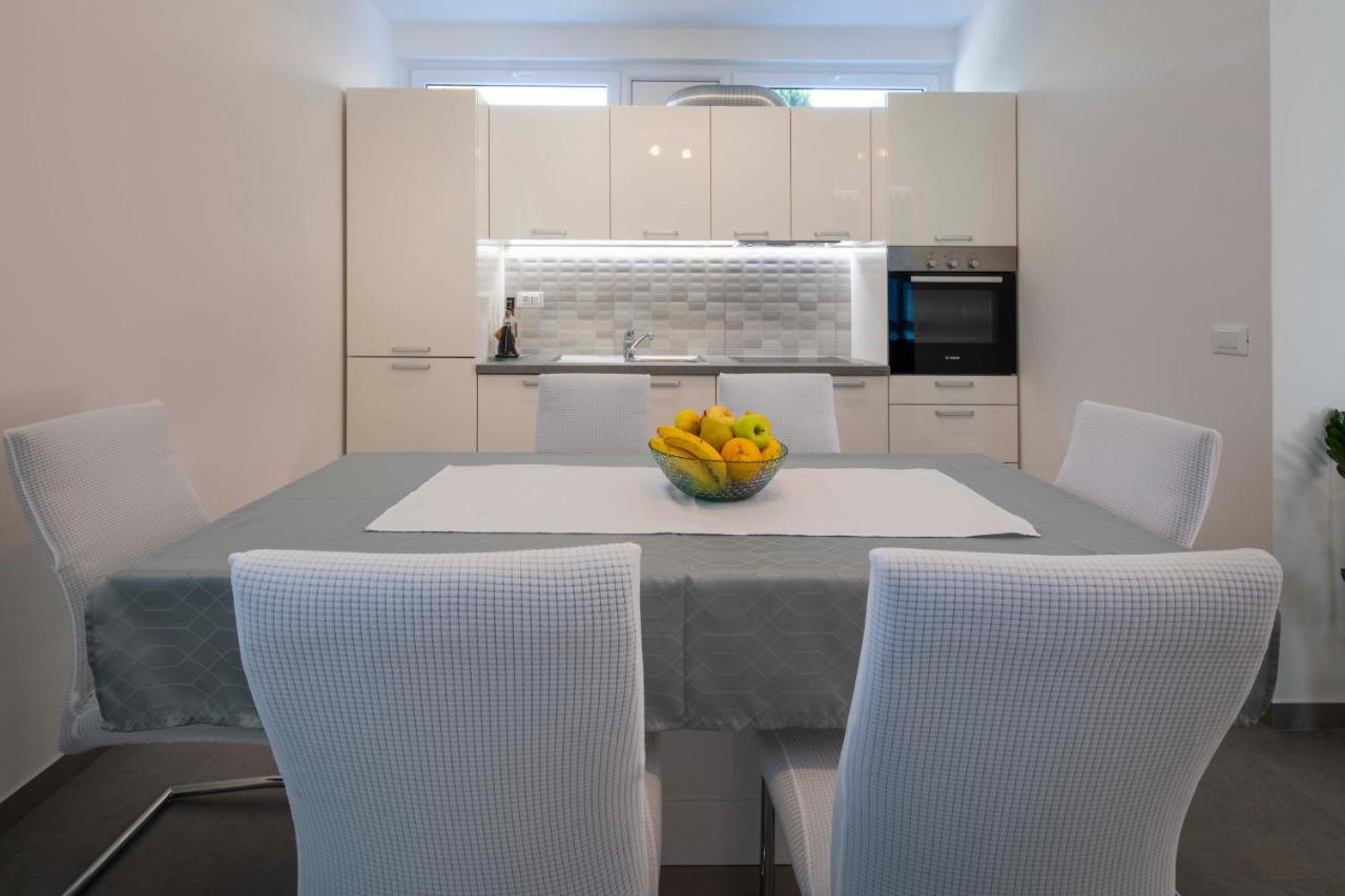 Apartment Fragola Makarska Eksteriør bilde